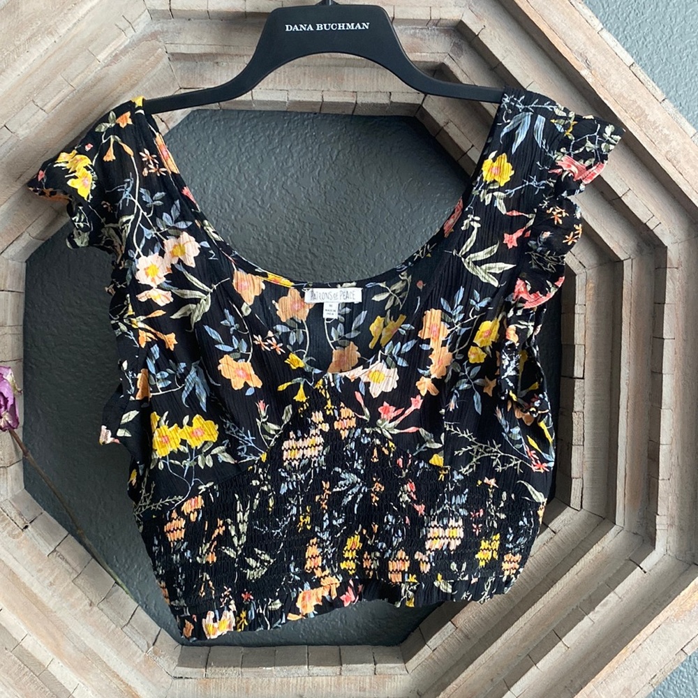 Cropped floral top